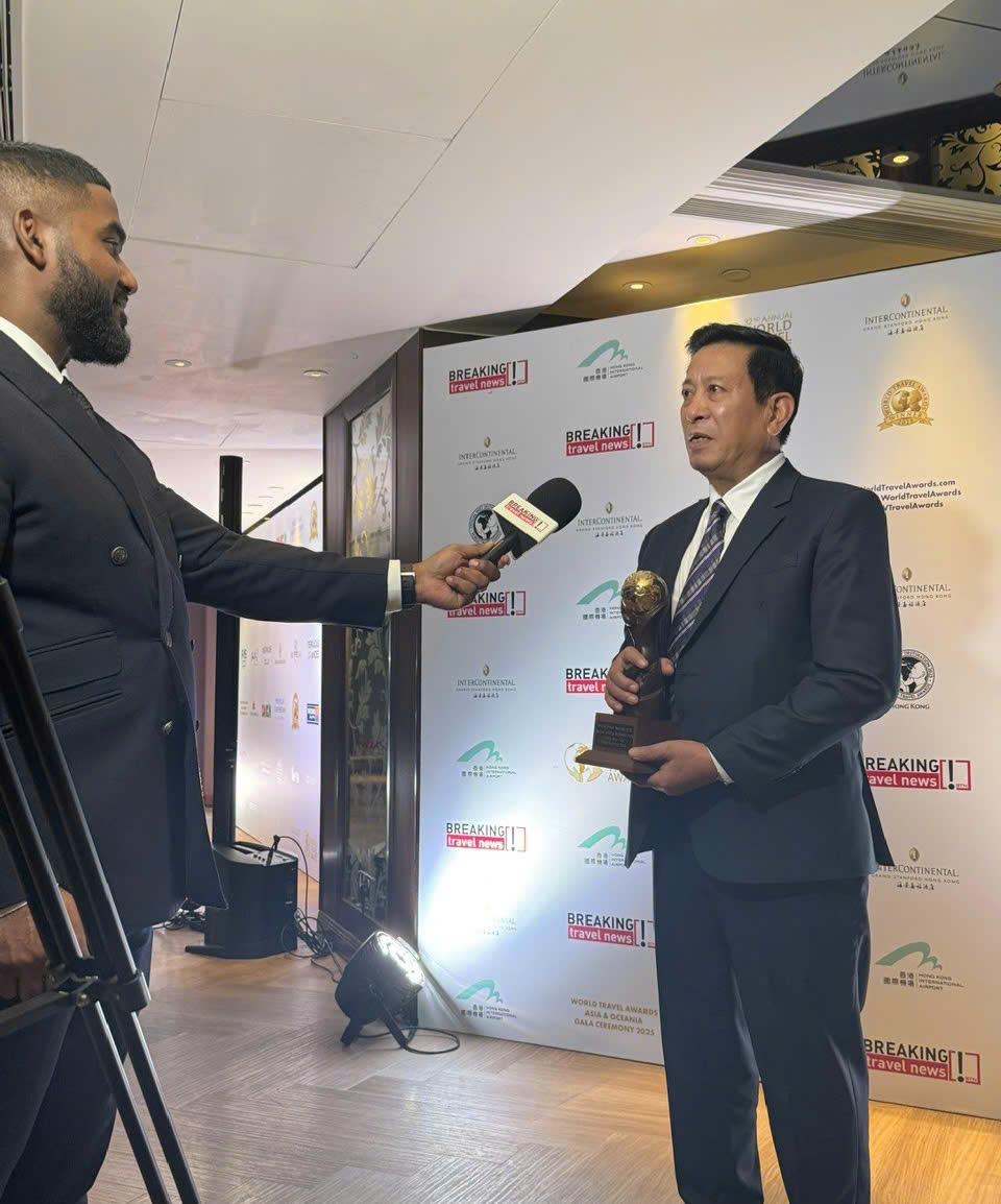 Ông Phạm Hồng Thái - Giám đốc Ban quản lý Vườn Quốc gia Phong Nha - Kẻ Bàng trả lời phỏng vấn của Đài truyền hình quốc tế.