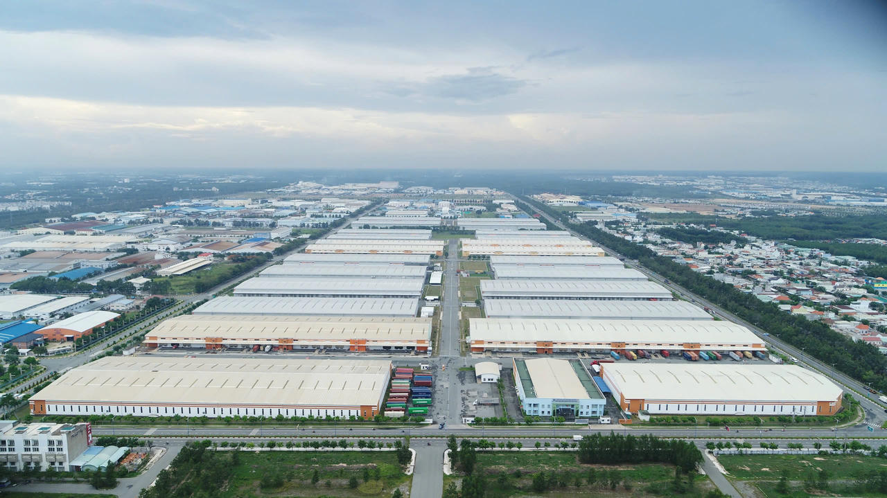 Mô hình khu công nghiệp tích hợp của Becamex được định hình phát triển theo hướng khu công nghiệp sinh thái, cộng sinh công nghiệp, chuyển đổi xanh, tự động hóa công nghiệp.