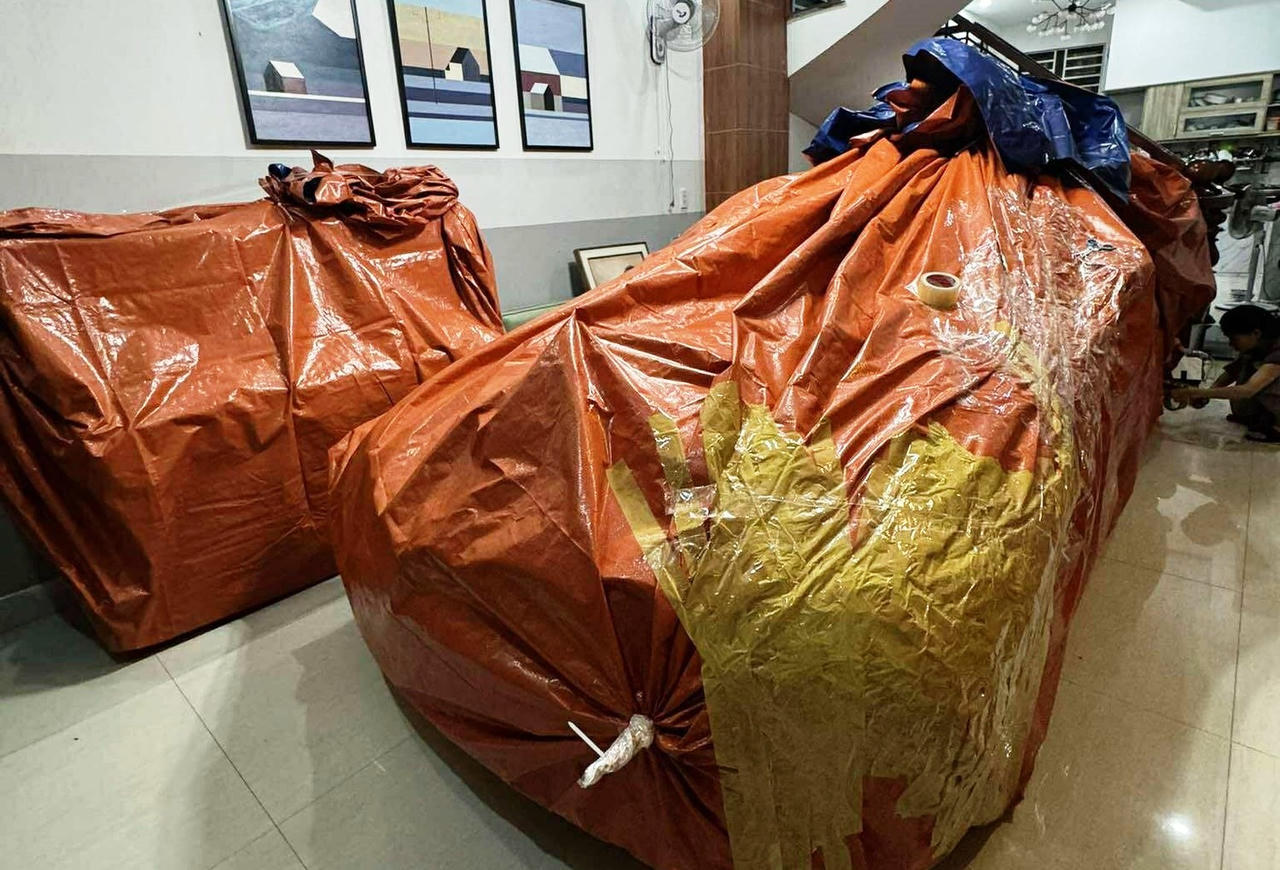 Nhiều người tỏ ra thích thú, gọi vui đây là “BMW chống lụt phiên bản handmade”.