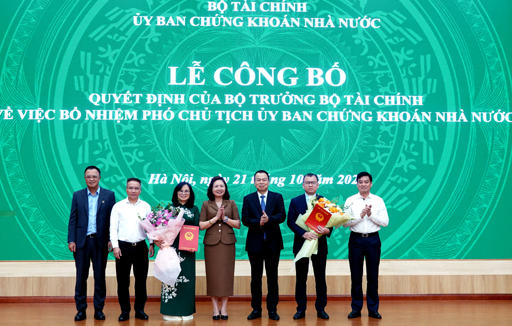 Bổ nhiệm 2 Phó Chủ tịch Ủy ban chứng khoán nhà nước