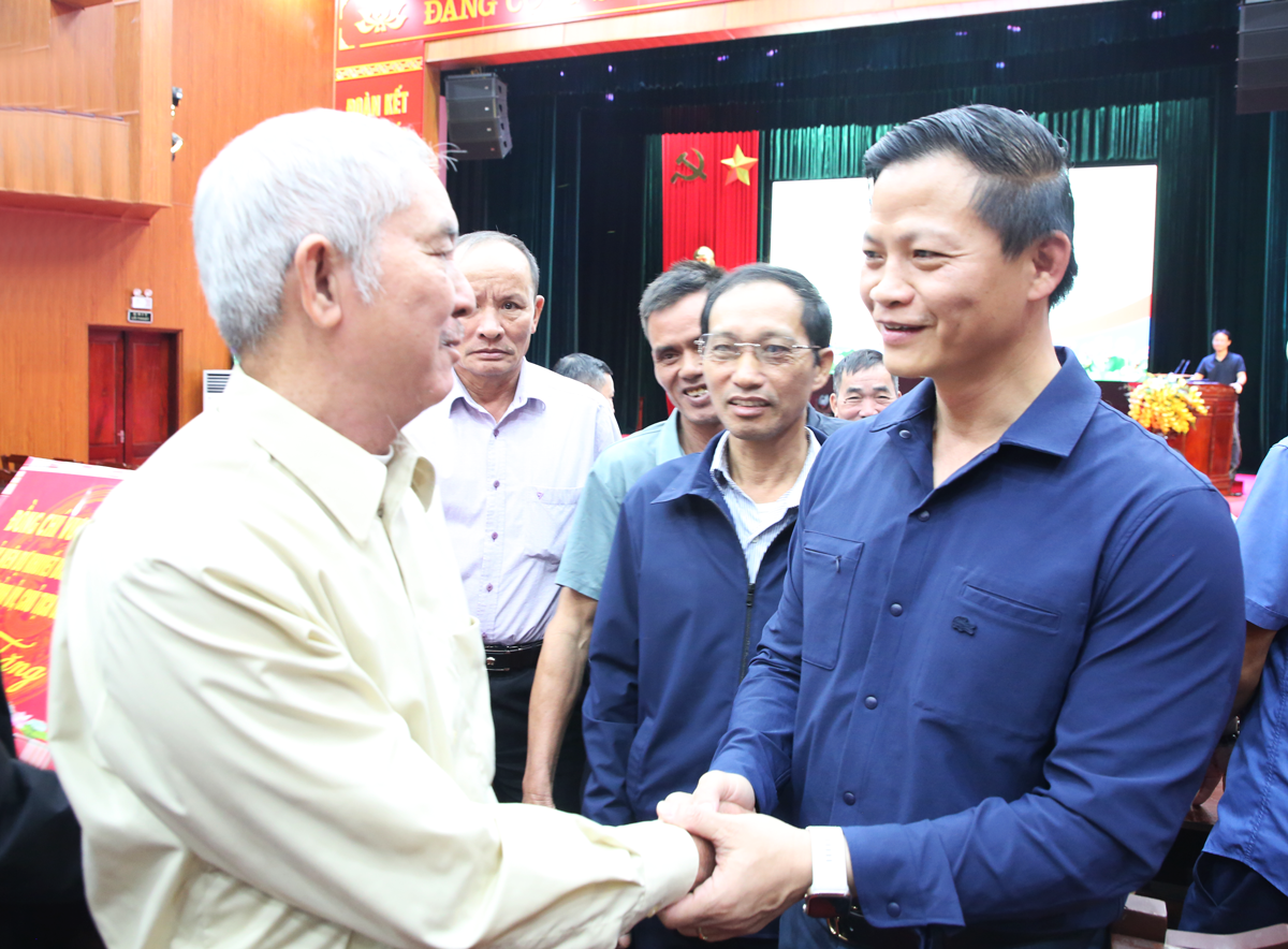 Chủ tịch UBND tỉnh Bắc Ninh thăm, động viên một số hộ dân có đất thu hồi phục vụ dự án Cảng Hàng không quốc tế Gia Bình