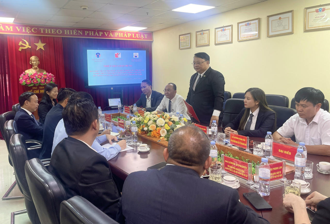 Đoàn công tác Học viện Tư pháp Quốc gia Lào làm việc tại Quảng Ninh Đoàn công tác Học viện Tư pháp Quốc gia Lào làm việc tại Quảng Ninh