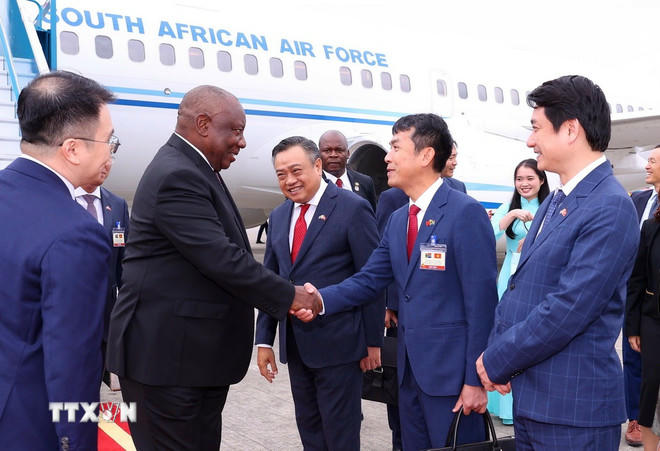 Tổng thống nước Cộng hòa Nam Phi Matamela Cyril Ramaphosa bắt đầu thăm cấp Nhà nước đến Việt Nam. (Ảnh: Văn Điệp/TTXVN)