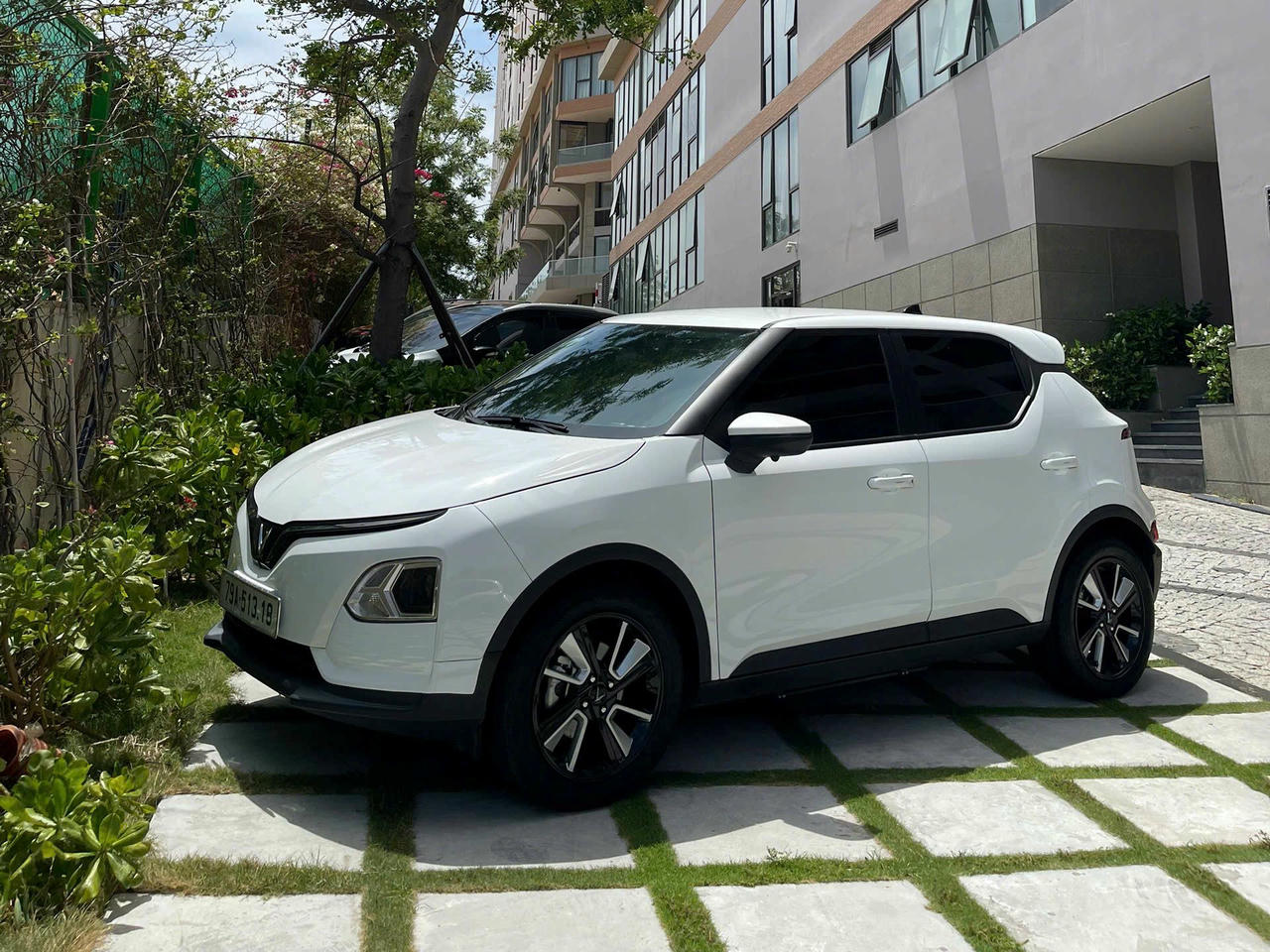 Theo anh Lê Thanh Tuấn (TP HCM), việc nuôi xe ô tô trở nên dễ dàng hơn từ khi sở hữu VF 5.  