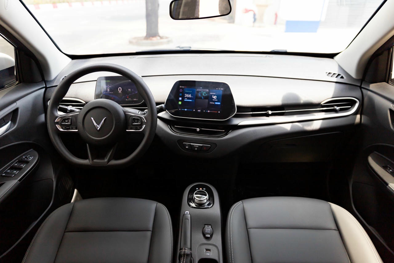 VinFast VF 5 - 'Xe quốc dân' thế hệ mới trên thị trường ô tô Việt Nam