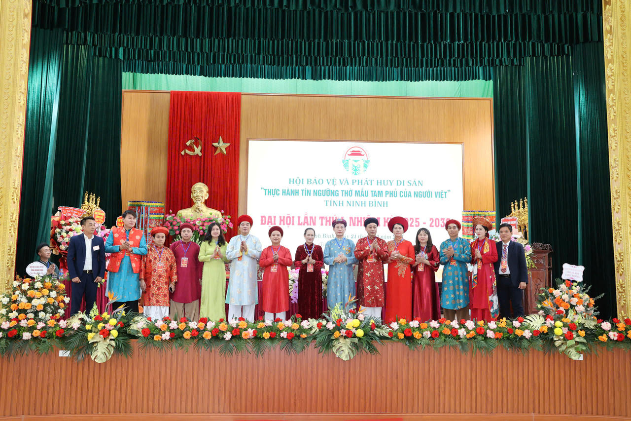 Ra mắt Ban Chấp hành Hội Bảo vệ và Phát huy di sản “Thực hành tín ngưỡng thờ Mẫu Tam phủ của người Việt” tỉnh Ninh Bình, nhiệm kỳ 2025 2030