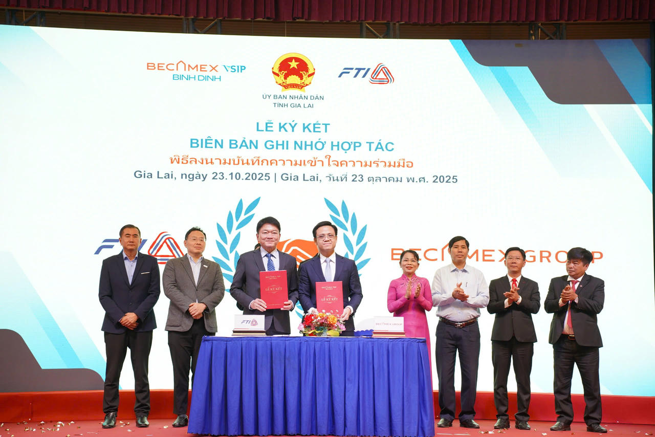 Ông Nguyễn Thế Duy – Phó Chủ tịch HĐQT kiêm Phó Tổng giám đốc 
Becamex Group, Chủ tịch HĐQT Công ty Cổ phần Becamex Bình Định đại diện ký kết 
Biên bản ghi nhớ hợp tác với Liên đoàn các ngành công nghiệp Thái Lan (FTI)