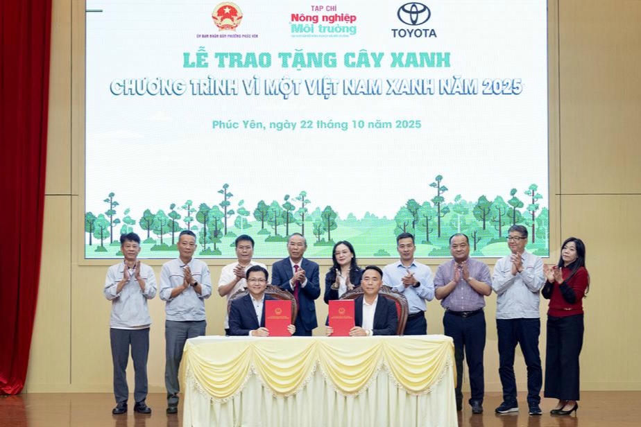 Toyota Việt Nam tiếp tục triển khai Chương trình 'Vì một Việt Nam xanh' năm 2025 tại tỉnh Phú Thọ