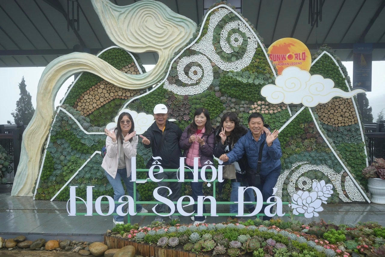 Khai mạc Lễ hội Mùa Đông và Lễ hội Hoa Sen đá 2025 – “Vũ điệu mùa Đông trong mạch nguồn văn hóa”