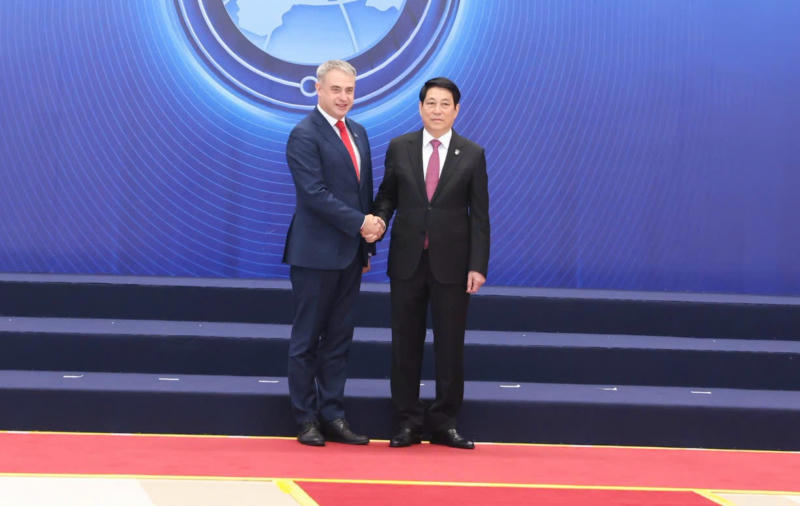 Chủ tịch nước Lương Cường với các Trưởng đoàn cấp Nguyên thủ, Phó Nguyên thủ tại Lễ mở ký Công ước Hà Nội.