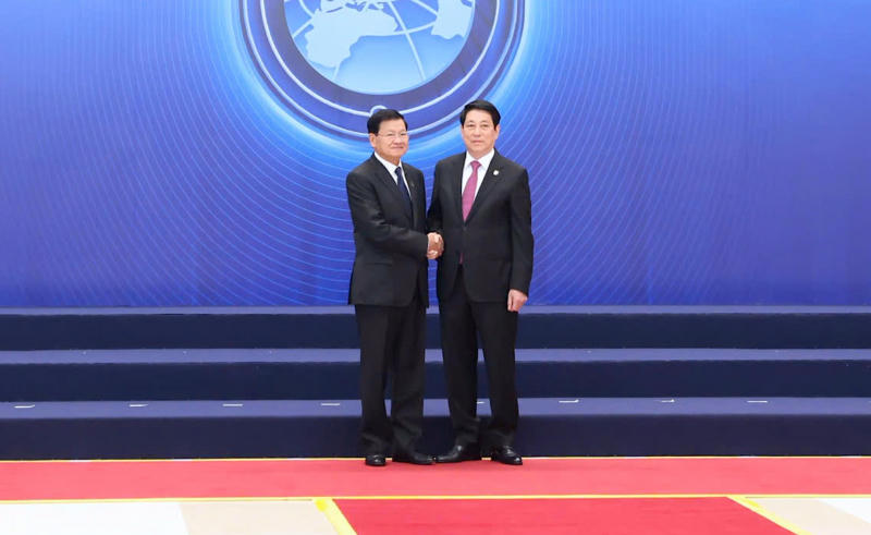 Chủ tịch nước Lương Cường và Tổng Bí thư, Chủ tịch nước Lào Thongloun Sisoulith tại Lễ mở ký Công ước Hà Nội.