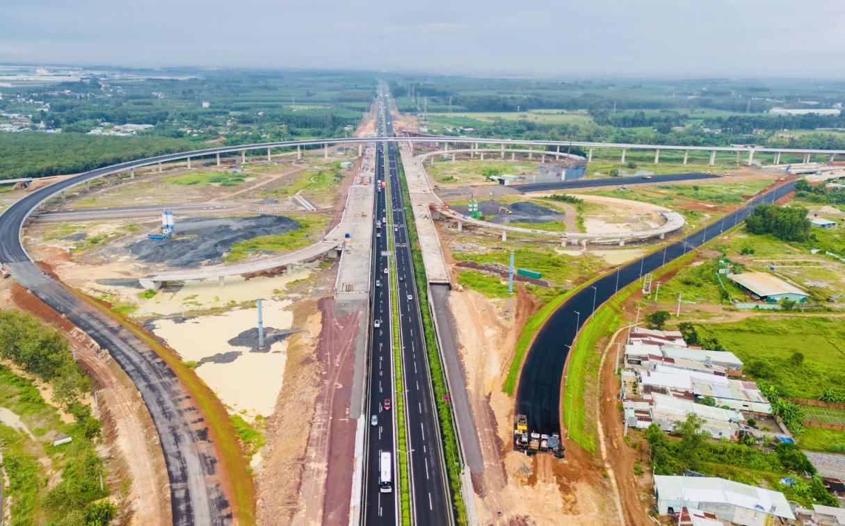 Nút giao cao tốc Biên Hòa - Vũng Tàu với TP.HCM - Long Thành - Dầu Giây.