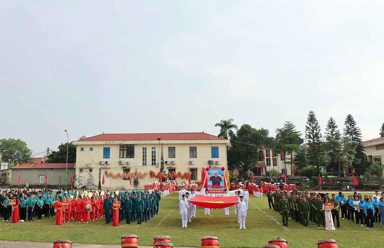 Không khí sôi nổi tại Lễ khai mạc Đại hội Thể dục Thể thao xã Xuân Mai lần thứ I&nbsp;