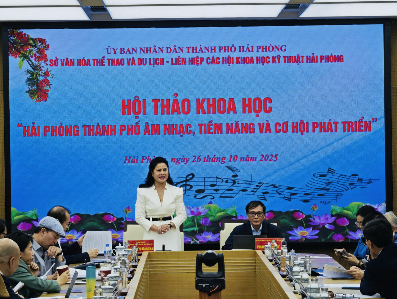 Giám đốc Sở Văn hoá, Thể thao và Du lịch TP Hải Phòng Trần Thị Hoàng Mai phát biểu tại hội thảo.