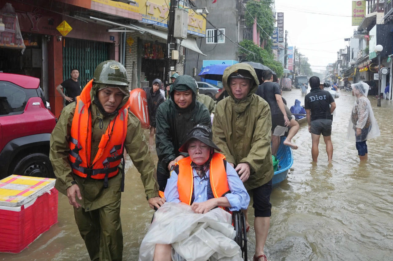Chủ tịch TP Huế: “Tính mạng người dân là mệnh lệnh cao nhất”