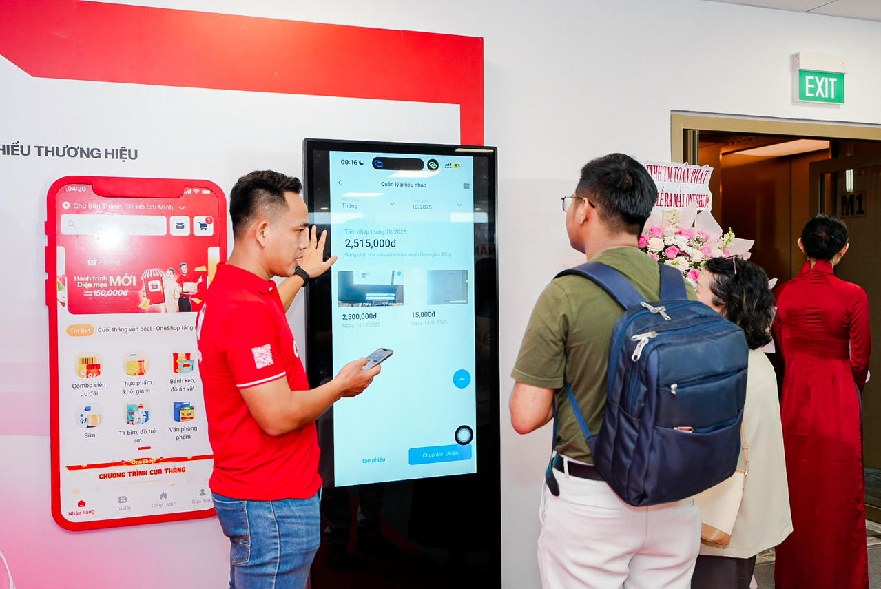 Chỉ với thao tác đơn giản, người tiêu dùng có thể mua sắm dễ dàng trên nền tảng OneShop