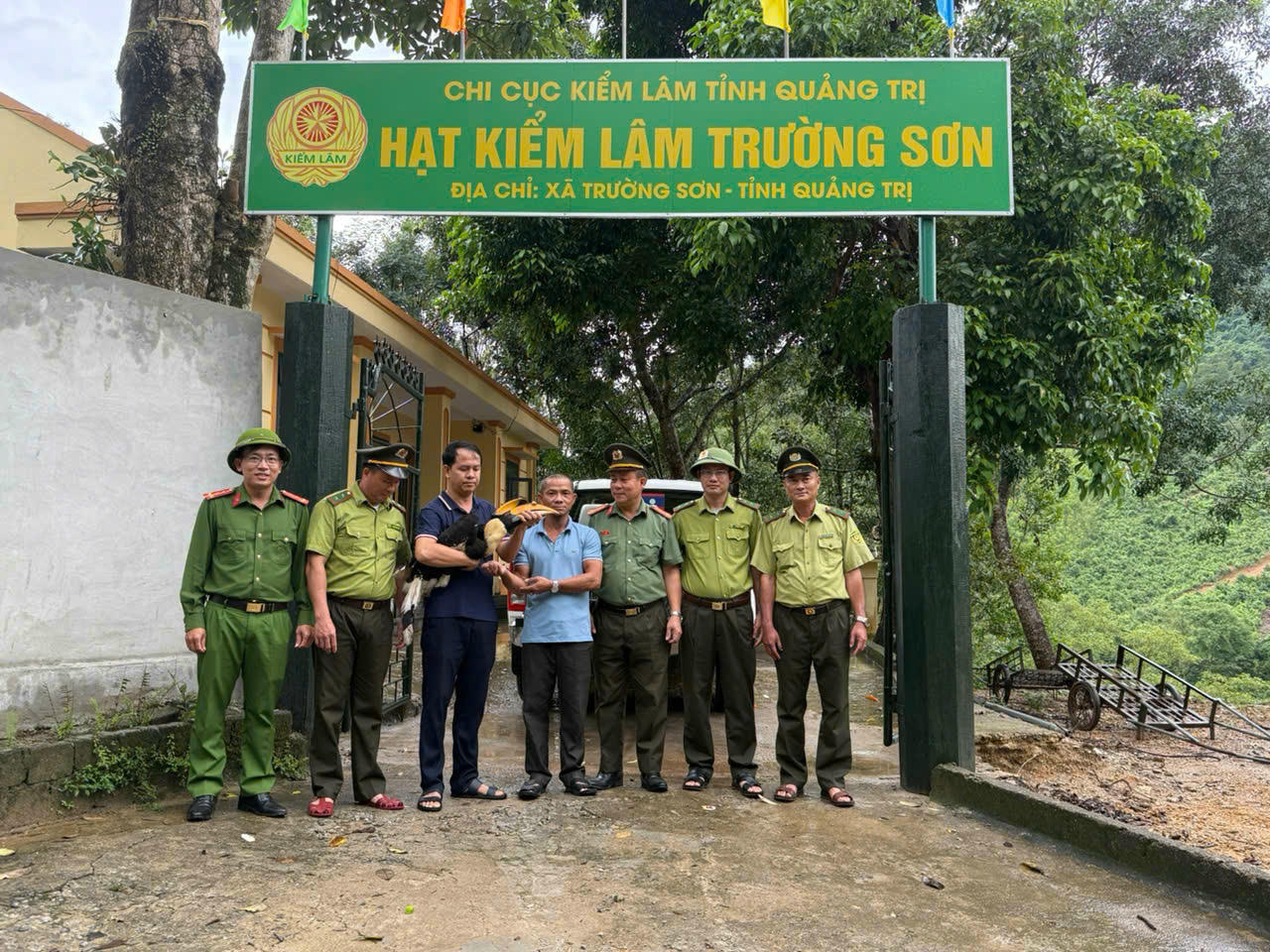 Sự thay đổi đến từ công tác tuyên truyền bền bỉ, giúp ý thức bảo vệ muông thú trở thành một phần của đời sống vùng Trường Sơn.