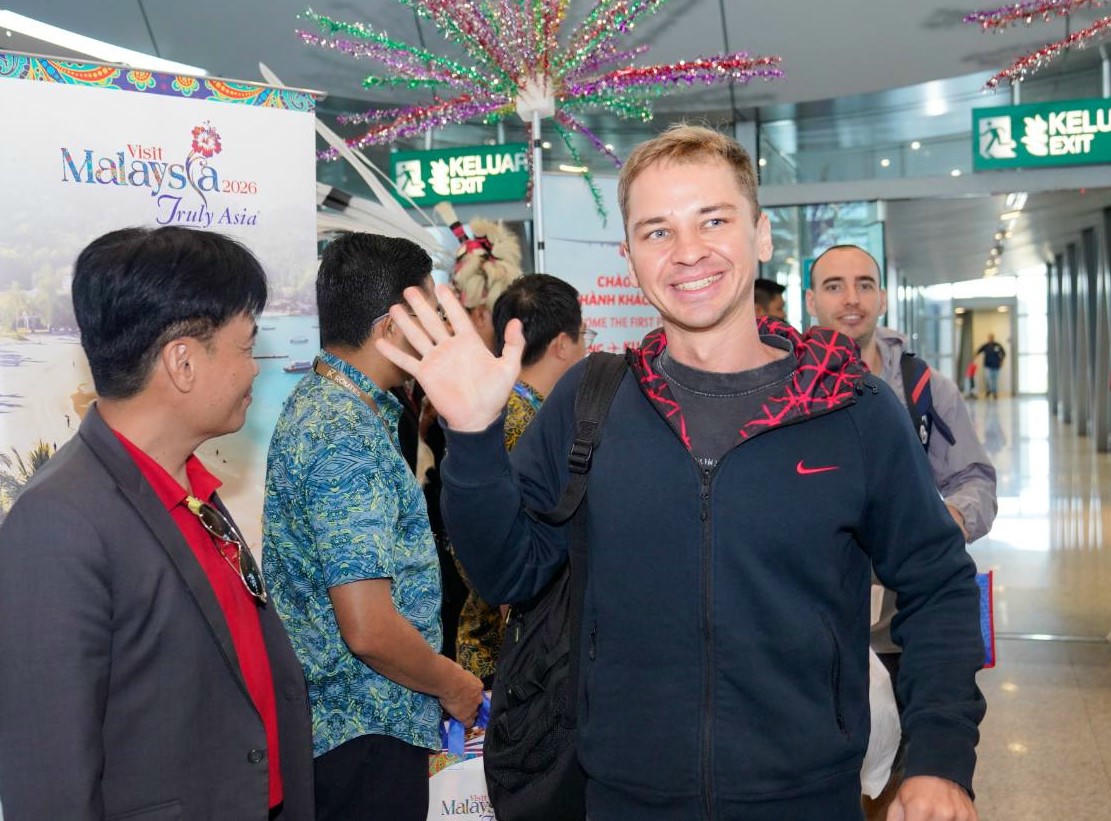 Hành khách vui mừng khi bay cùng Vietjet trên chuyến bay đầu tiên từ Đà Nẵng đến Kuala Lumpur