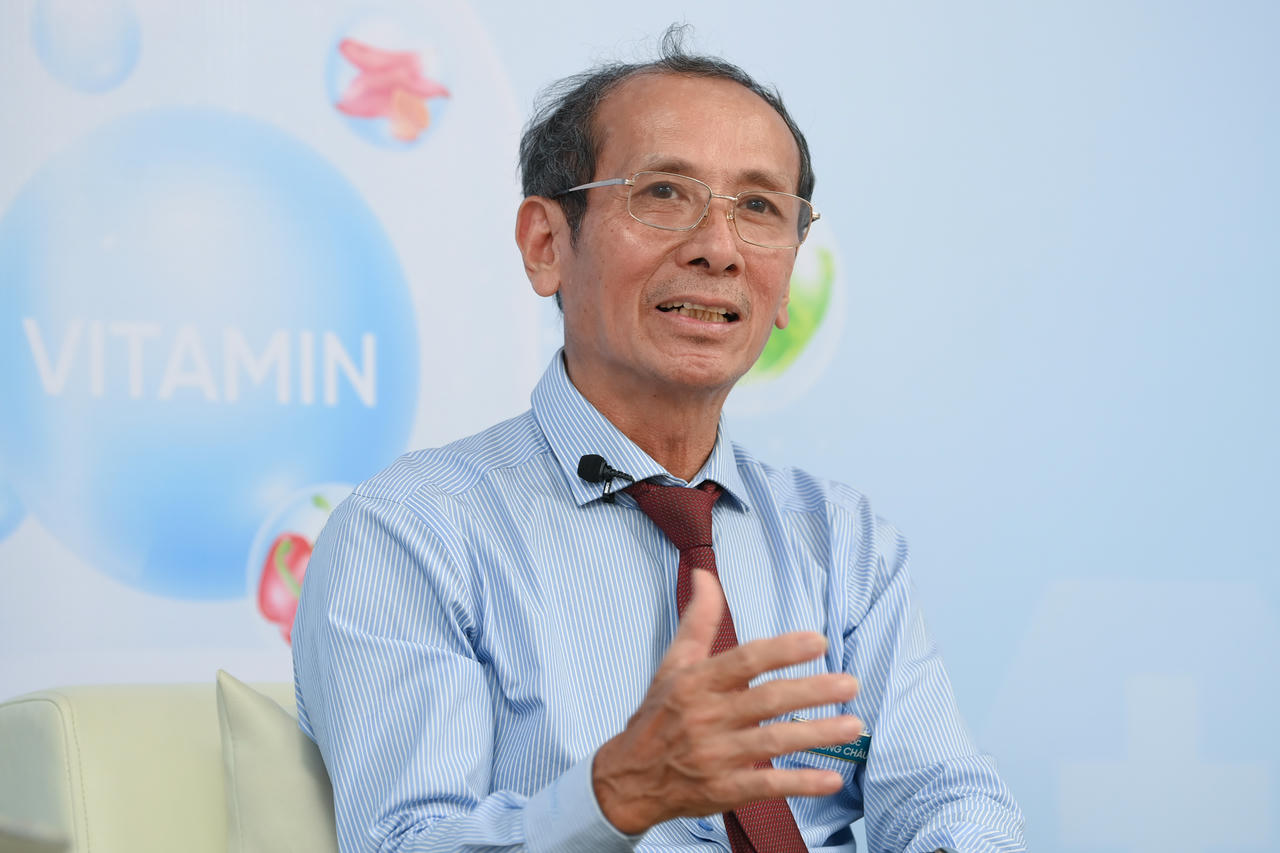 PGS.TS.DS Nguyễn Tuấn Dũng cho rằng, dự phòng bằng thực phẩm chức năng là cần thiết, nhưng cần lưu ý dùng đúng loại, đủ liều và có nguồn gốc rõ ràng