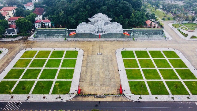 Quảng trường Nguyễn Tất Thành - Tuyên Quang. (Ảnh: Lê Hanh)