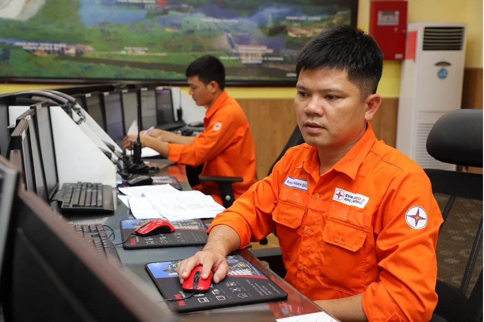 Phòng điều khiển Nhà máy Thủy điện A Vương