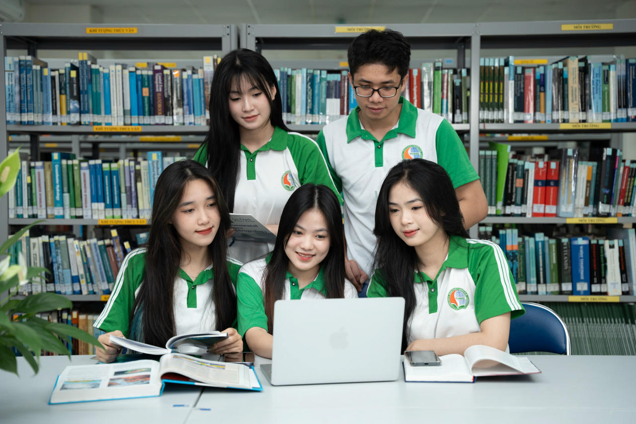 HUNRE mở rộng hệ cử nhân “chất lượng cao”: Tín hiệu cạnh tranh mới trong cuộc đua nhân lực số