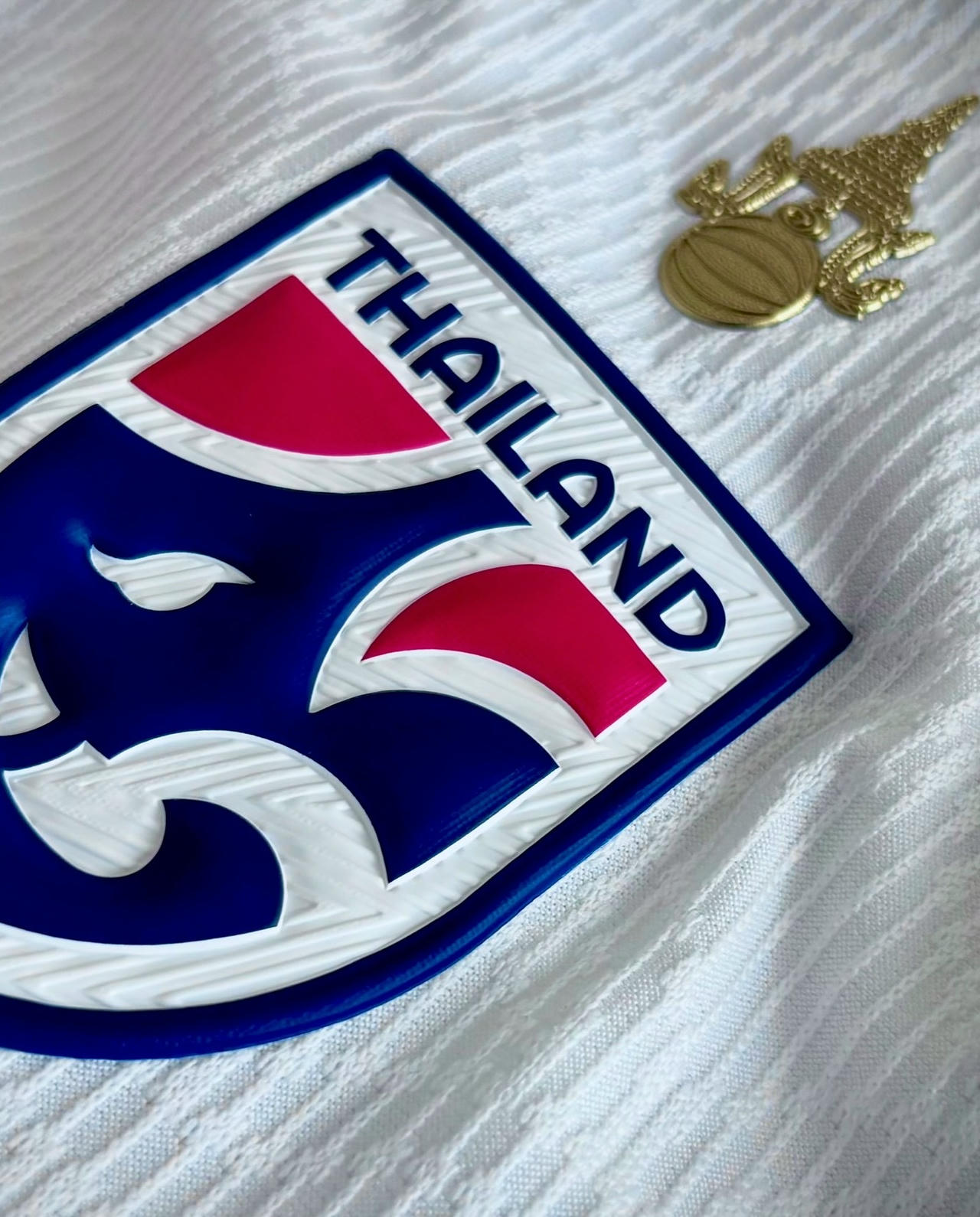 Madam Pang gửi thư xin lỗi VFF vì nhầm quốc kỳ