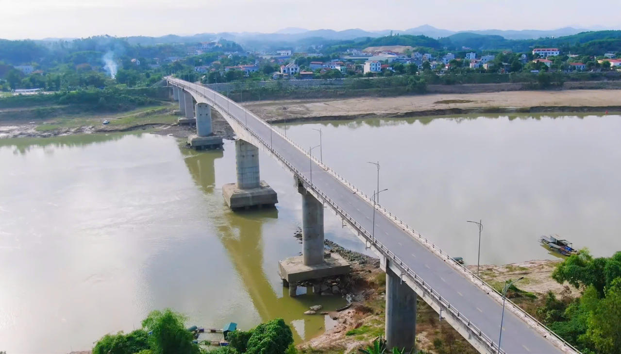 Sở Xây dựng tỉnh Phú Thọ phát hiện trụ T3 của cầu Sông Lô có dấu hiệu hư hỏng ở phần cọc khoan nhồi.