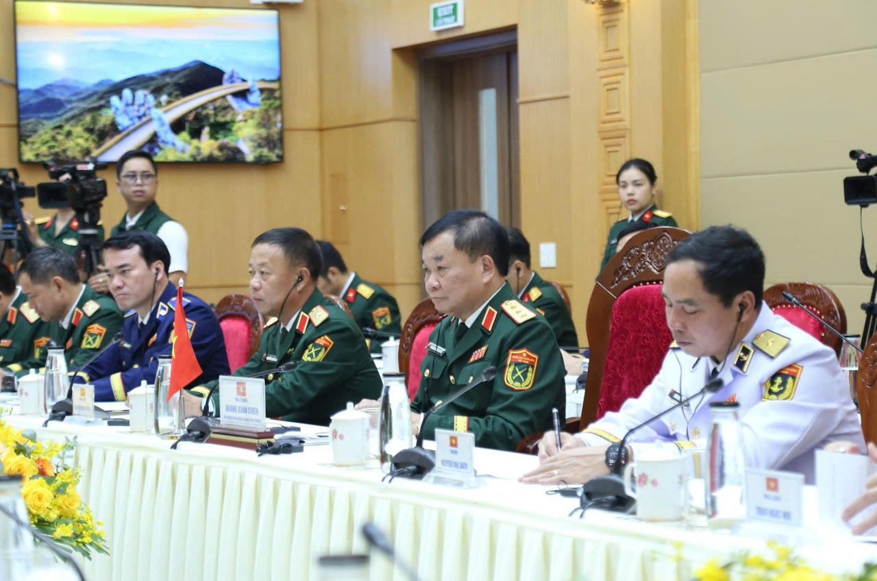 Thượng tướng Hoàng Xuân Chiến, Thứ trưởng Bộ Quốc phòng, Trưởng đoàn Việt Nam đồng chủ trì Đối thoại Chính sách Quốc phòng Việt Nam - Singapore lần thứ 16.