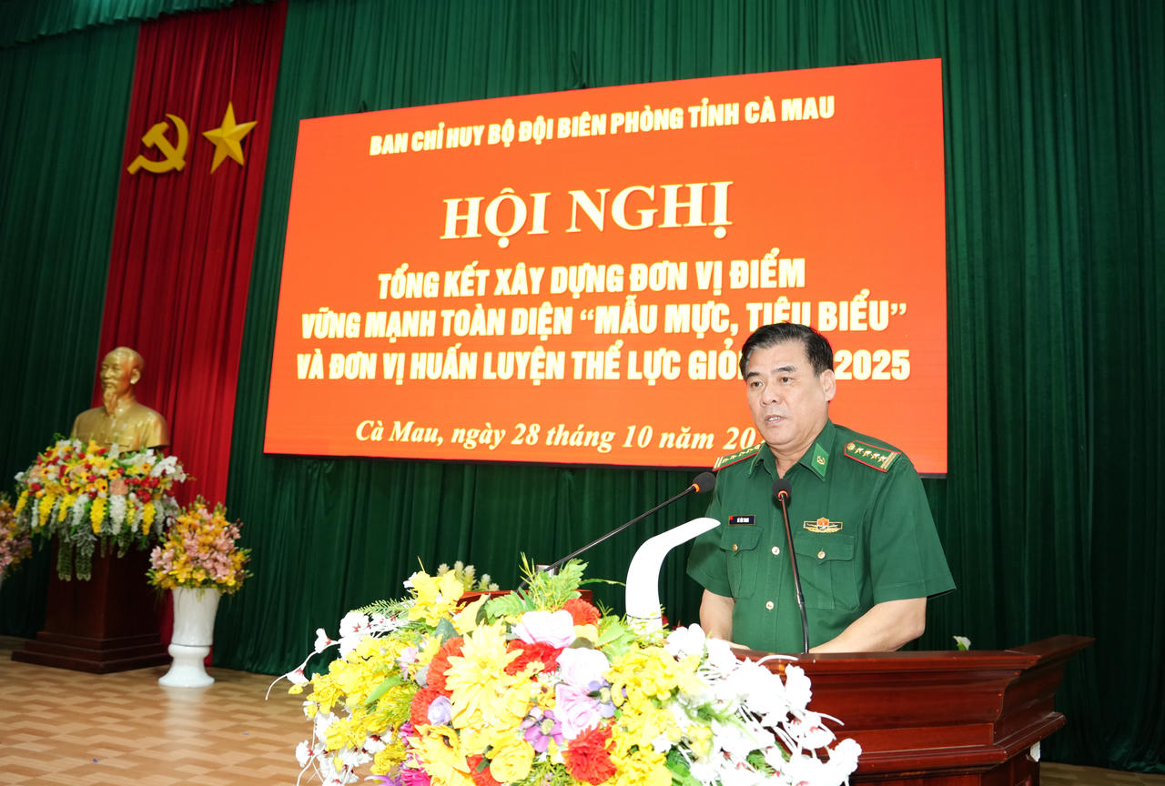 Đại tá Hà Văn Thanh - Chỉ huy trưởng Ban Chỉ huy BĐBP tỉnh Cà Mau, phát biểu kết luận Hội nghị.