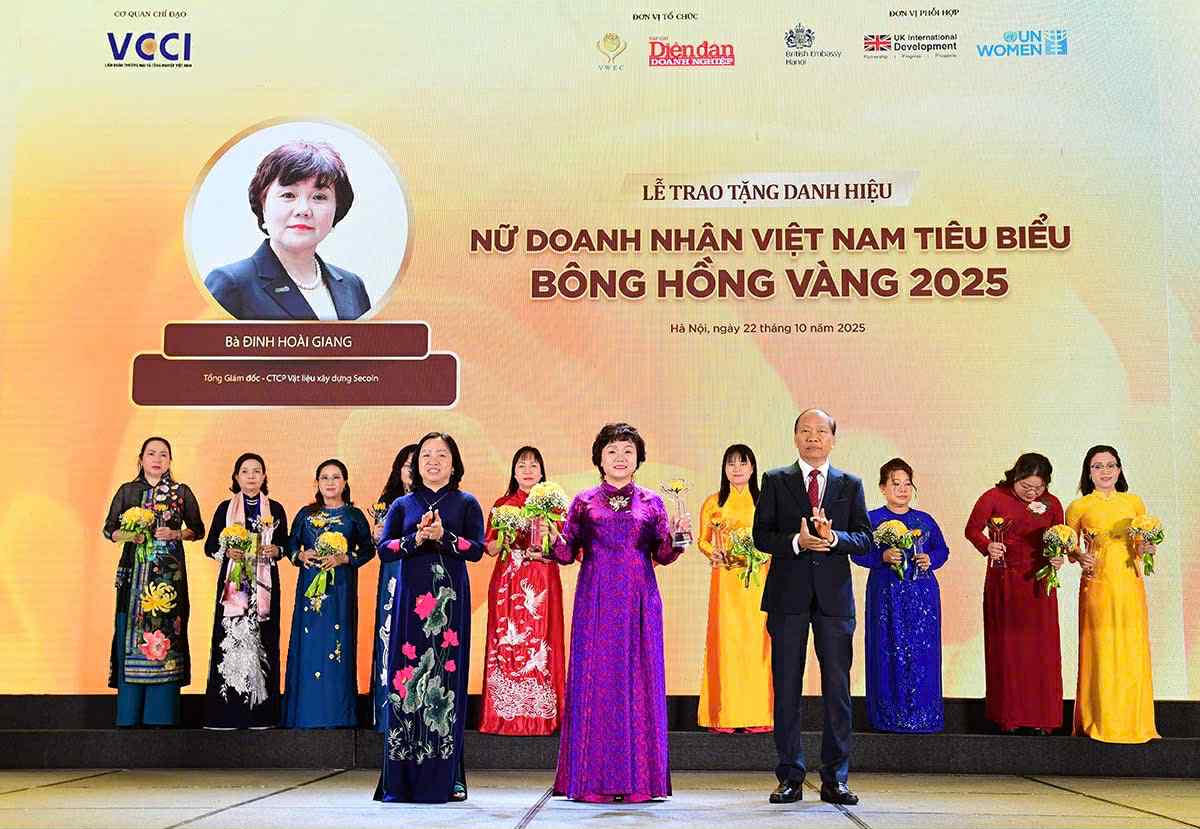 Doanh nhân Đinh Hoài Giang – Tổng Giám đốc Công ty CP Vật liệu xây dựng Secoin vinh dự nhận danh hiệu “Nữ doanh nhân Việt Nam tiêu biểu – Bông hồng Vàng 2025” 