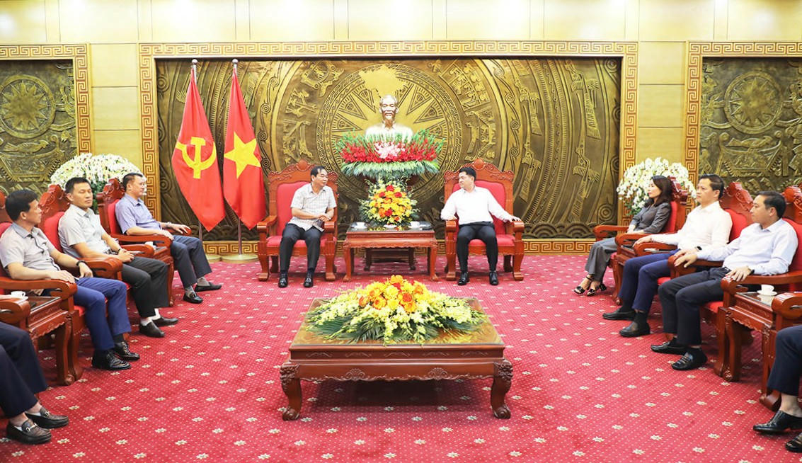 Bí thư Tỉnh ủy Bắc Ninh tiếp và làm việc với Đoàn công tác Bộ Tư lệnh Quân khu 1.