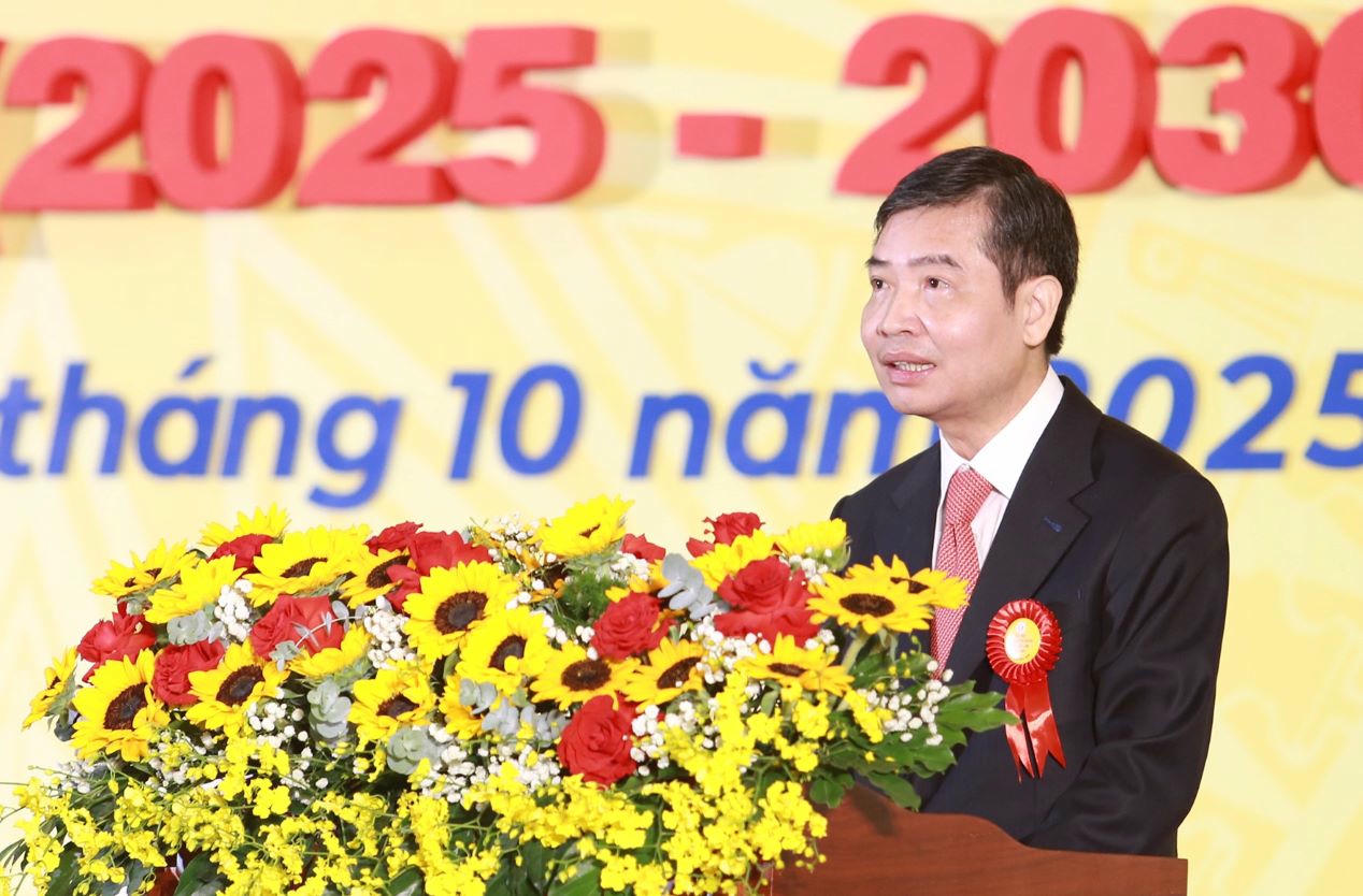 Ông Tạ Anh Tuấn – Chủ tịch UBND tỉnh Đắk Lắk phát biểu tại Đại hội. (Ảnh Tuấn Hải)