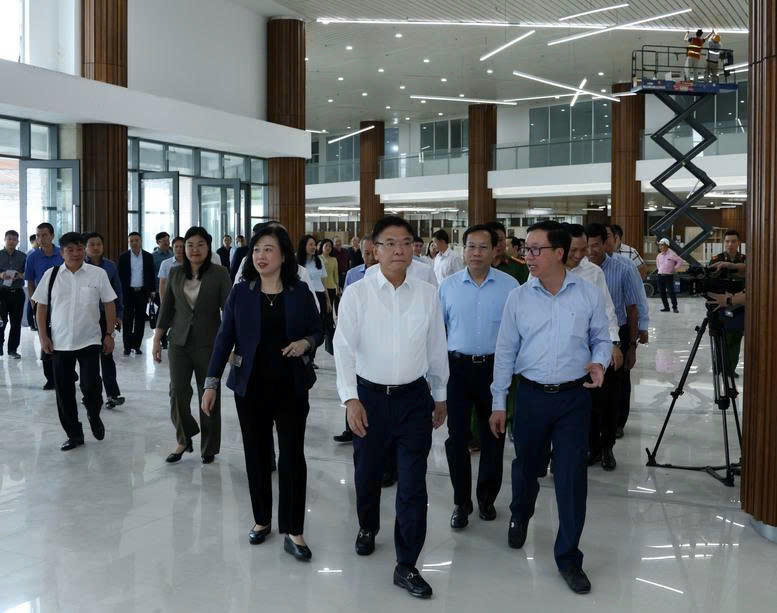 Phó Thủ tướng Lê Thành Long kiểm tra tiến độ Dự án cơ sở 2 Bệnh viện Bạch Mai và Việt Đức

