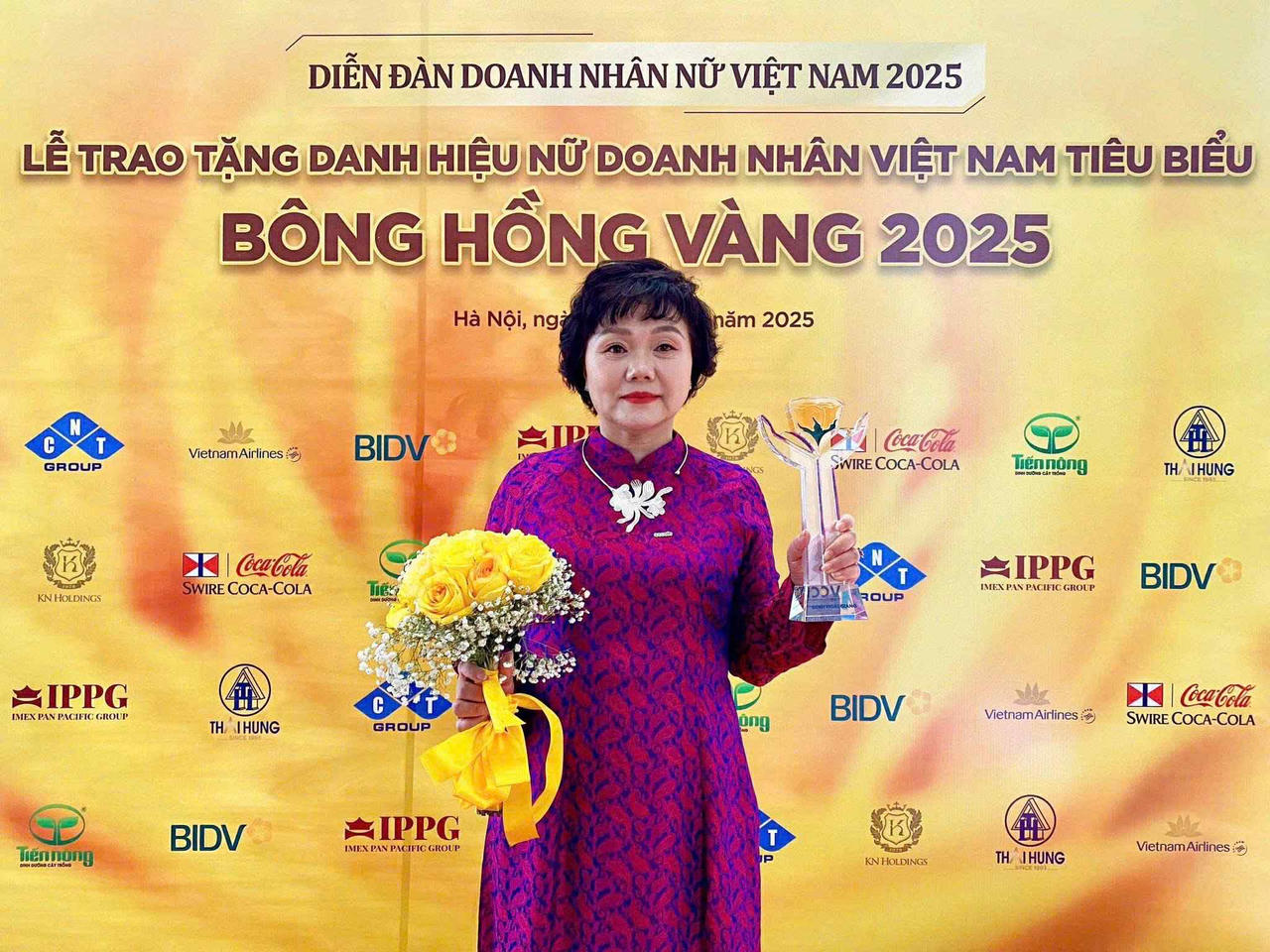 “Bông hồng Vàng” Đinh Hoài Giang: Phát triển doanh nghiệp bằng trí tuệ, pháp luật và trái tim
