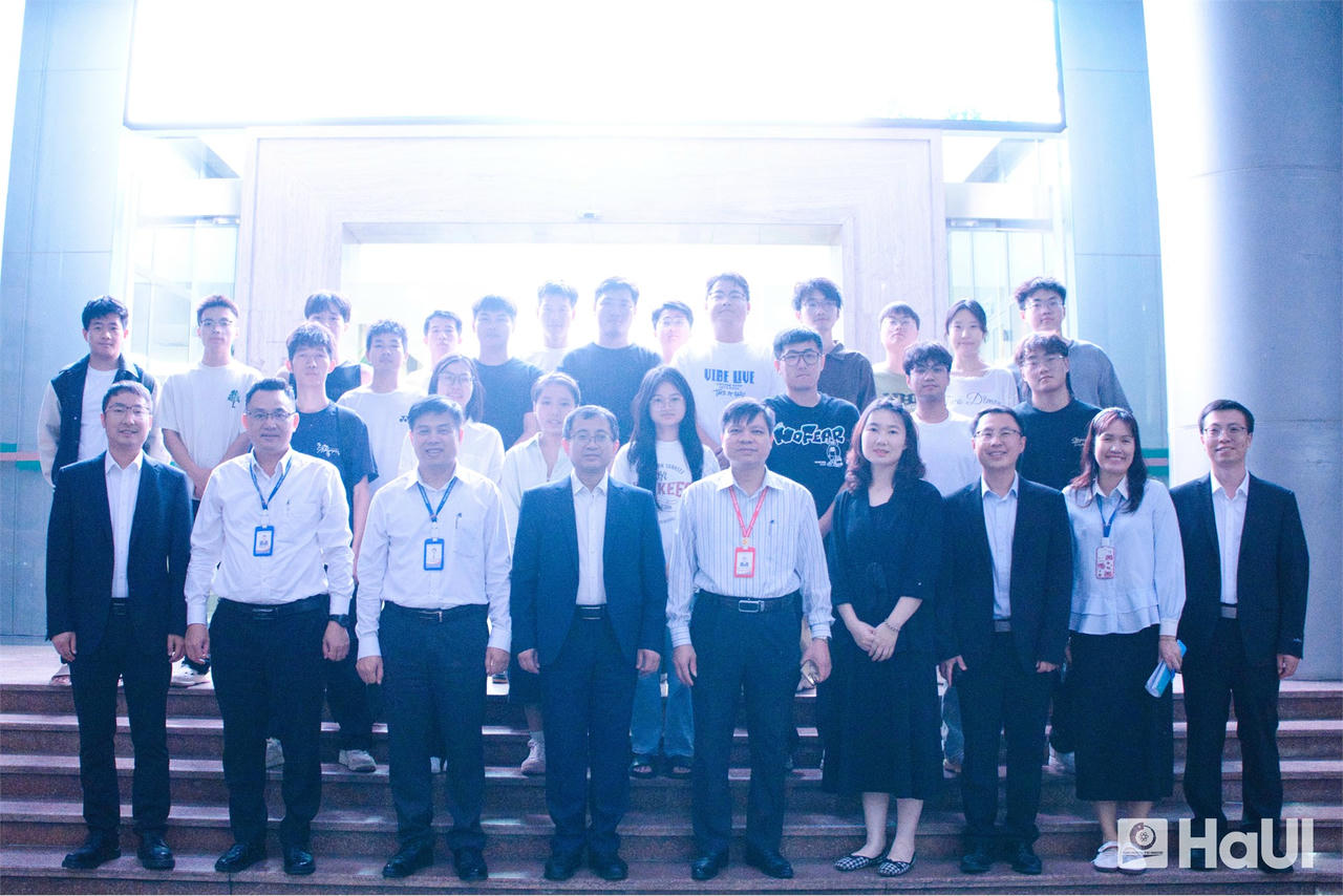 HaUI đẩy mạnh hợp tác quốc tế về đào tạo công nghệ ô tô năng lượng mới
