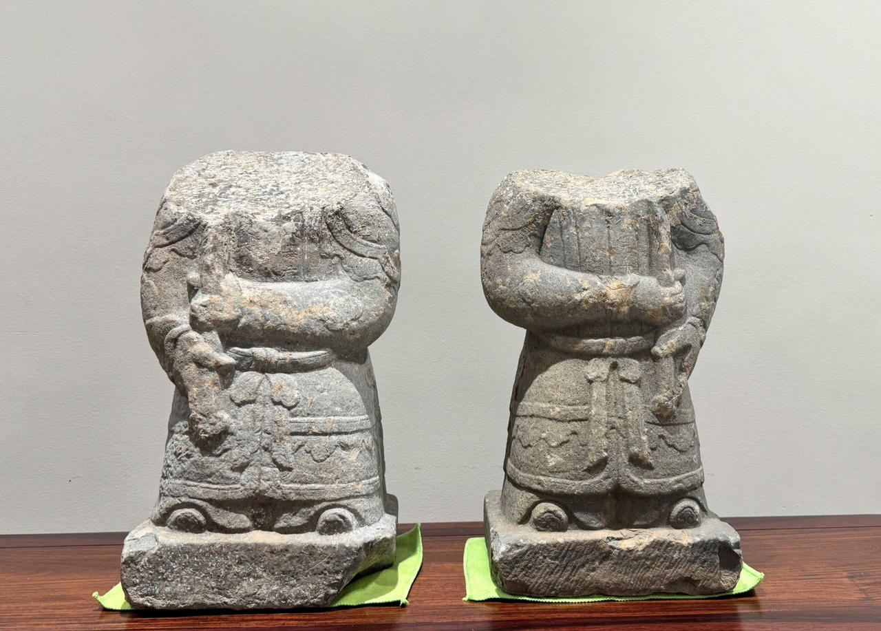 Tìm thấy cặp tượng cổ bị mất nhiều năm của di tích quốc gia Đền Thần