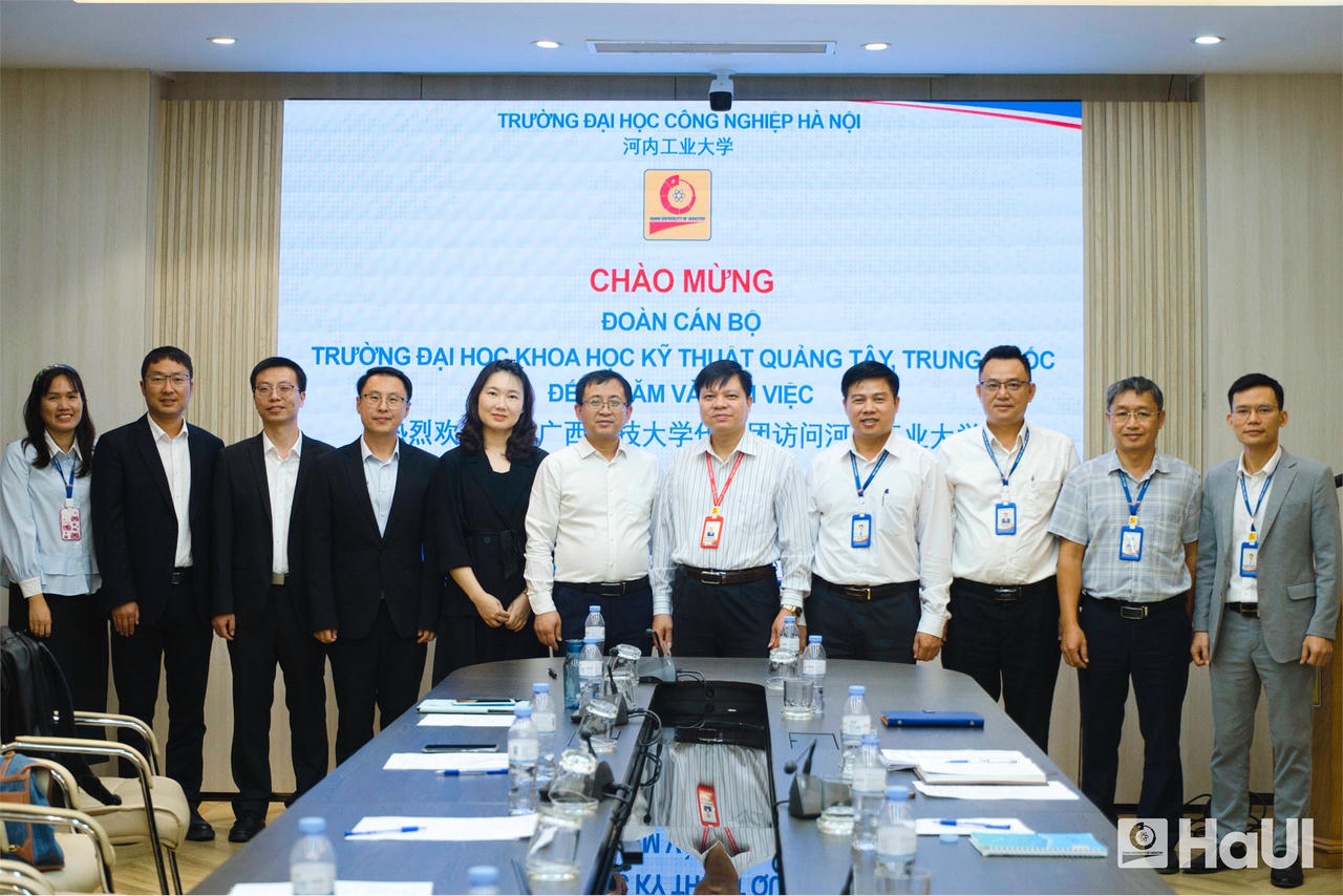 HaUI đẩy mạnh hợp tác quốc tế về đào tạo công nghệ ô tô năng lượng mới
