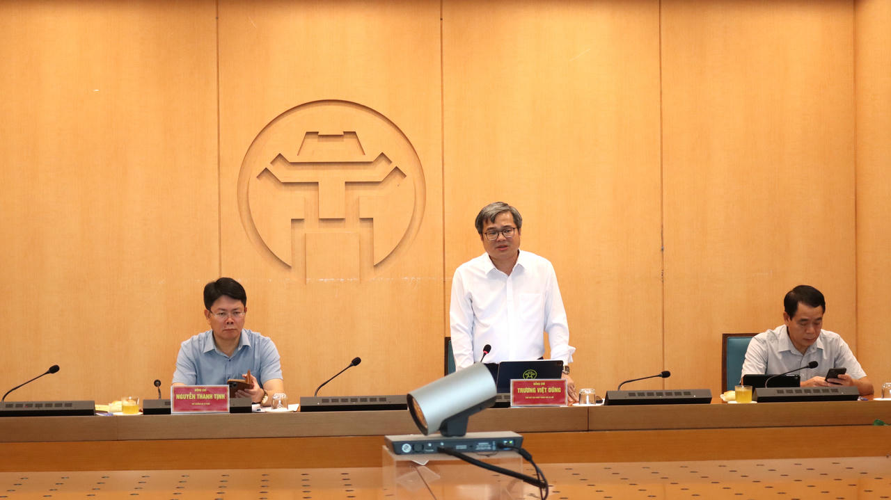 Phó Chủ tịch UBND TP Hà Nội Trương Việt Dũng phát biểu tại buổi làm việc.