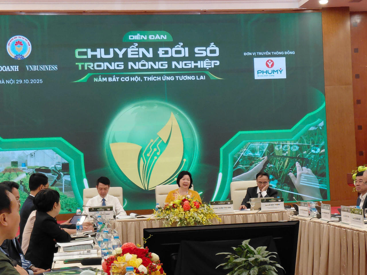 Cần hình thành đội ngũ 'cán bộ hợp tác xã số'