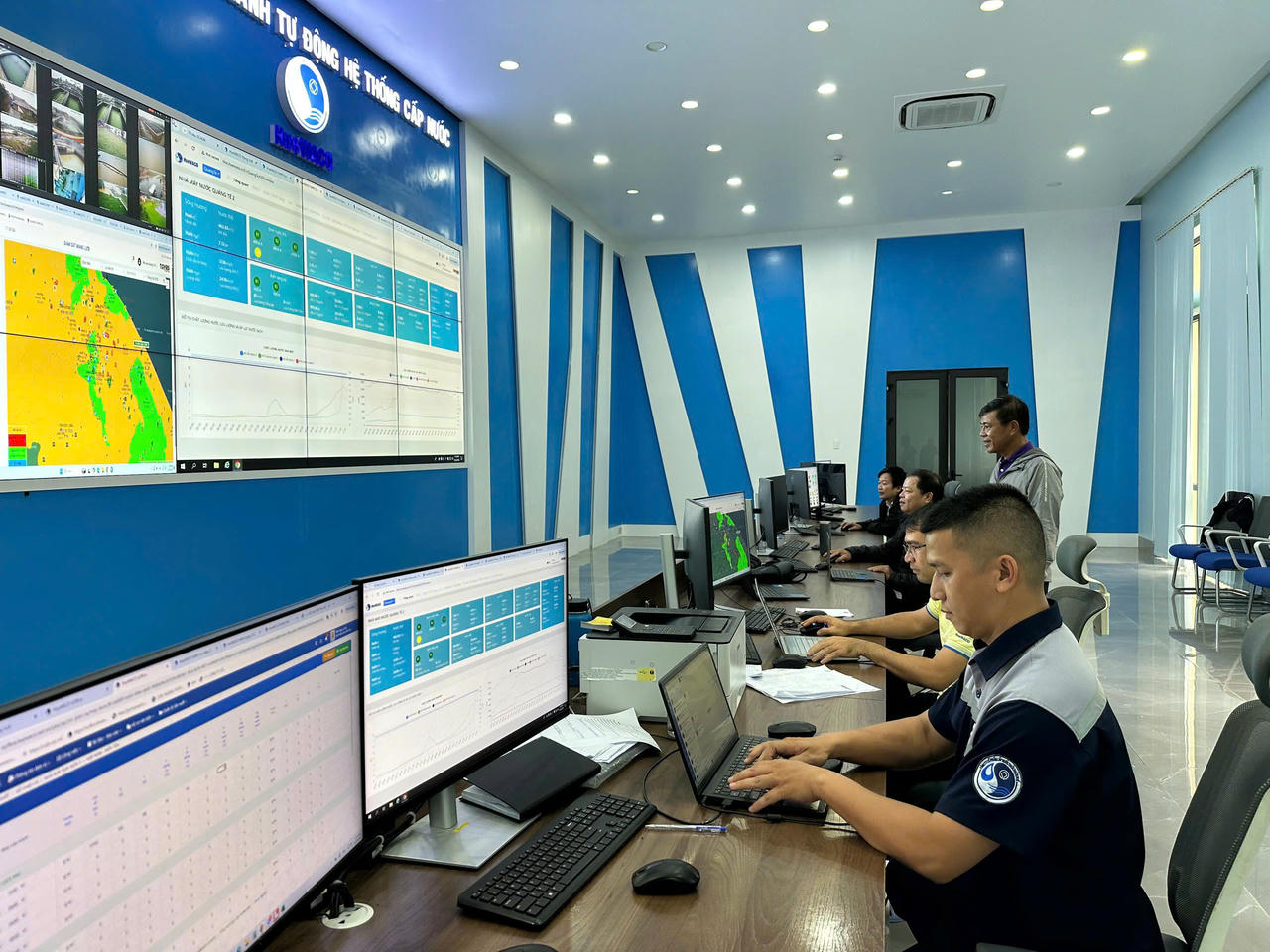 Thực hiện nghiêm túc phương châm “4 tại chỗ, 3 sẵn sàng” ứng phó trước lũ lớn