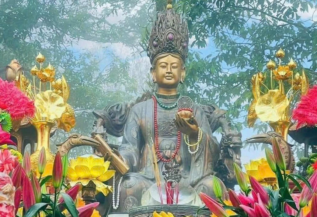 Lễ hội Thánh Mẫu Cửu Trùng Thiên, cô Chín Sòng Sơn tỉnh Ninh Bình