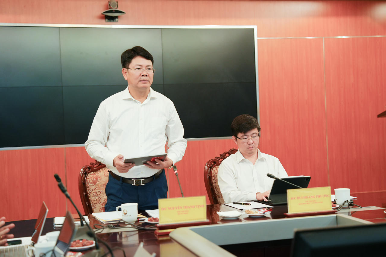 Đoàn công tác liên ngành về rà soát, cắt giảm, đơn giản hóa TTHC dựa trên dữ liệu làm việc với Bộ Khoa học và Công nghệ