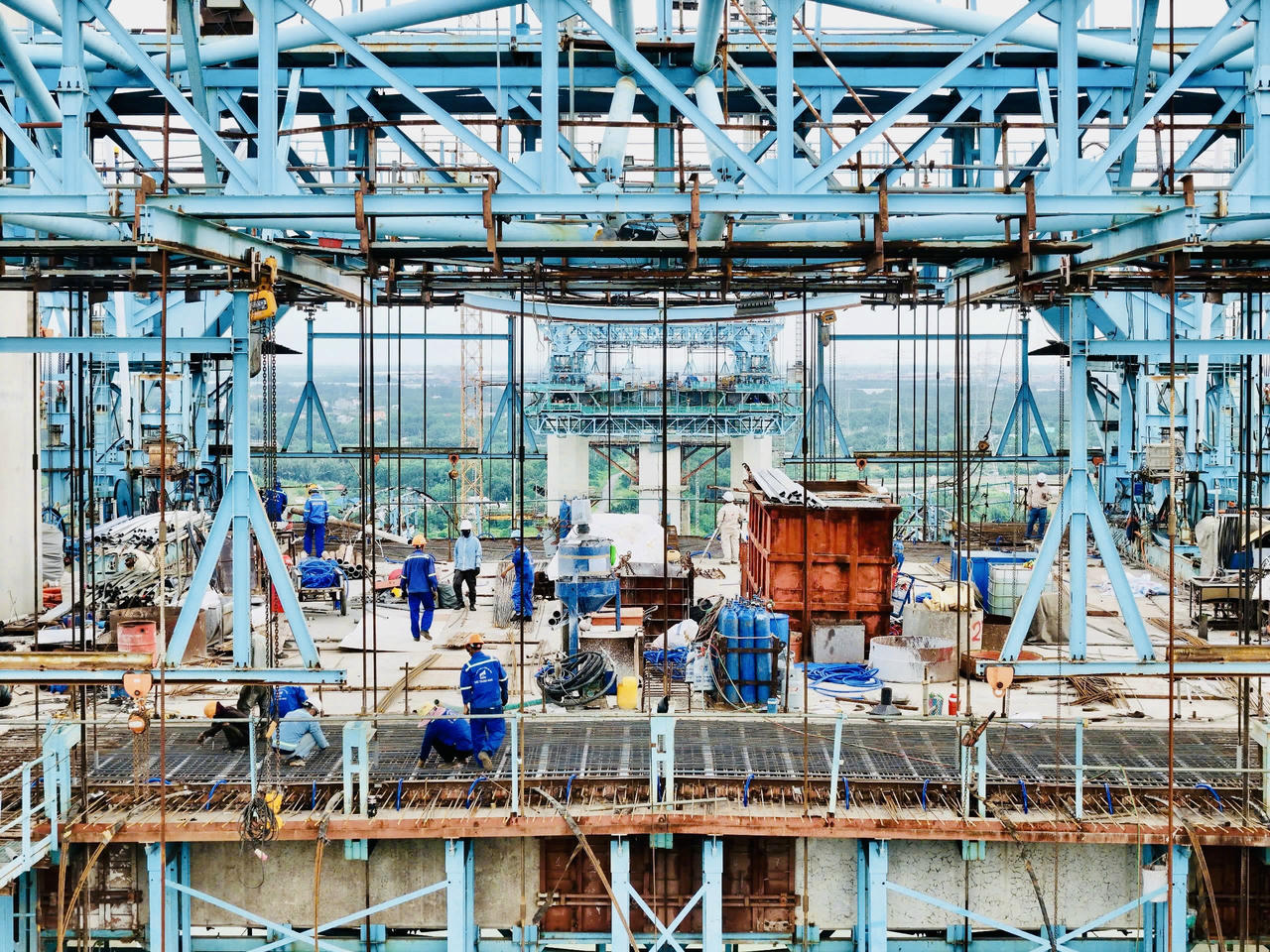 Công nhân khẩn trương thi công cầu Phước Khánh, hạng mục nối Đồng Nai với TP.HCM.