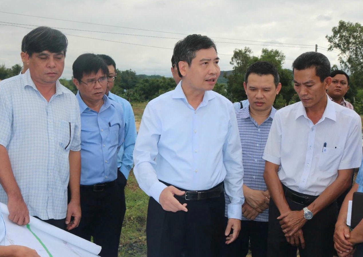 Chủ tịch UBND tỉnh Đắk Lắk chỉ đạo tại Dự án. (Ảnh: Thủy Loan) 