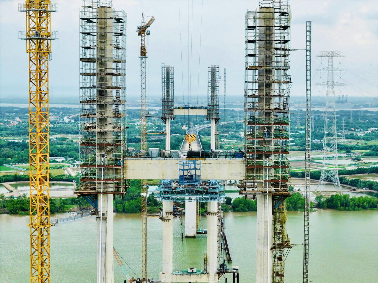 Nút giao Quốc lộ 51 đạt hơn 49% khối lượng nhưng vẫn vướng 0,3km mặt bằng kết nối với cao tốc Biên Hòa - Vũng Tàu.