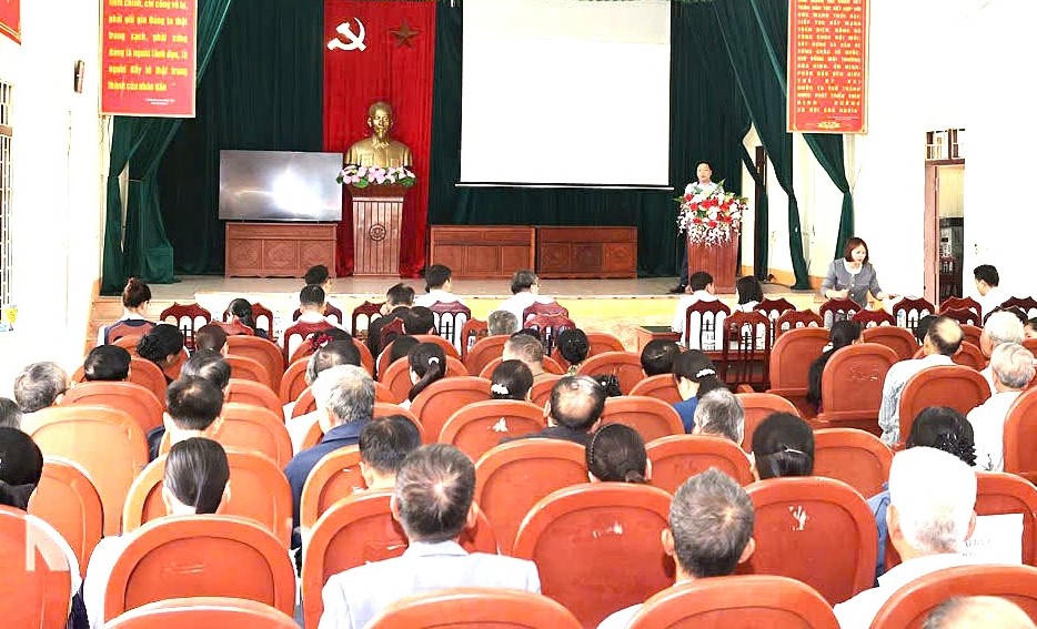  Ninh Bình: Tổ chức Hội nghị phổ biến luật đất đai, luật dân sự 2015