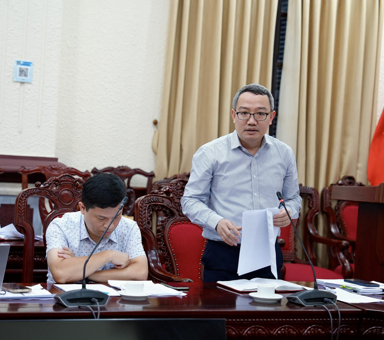 Cục trưởng Cục Kiểm tra văn bản quy phạm pháp luật Hồ Quang Huy trình bày.