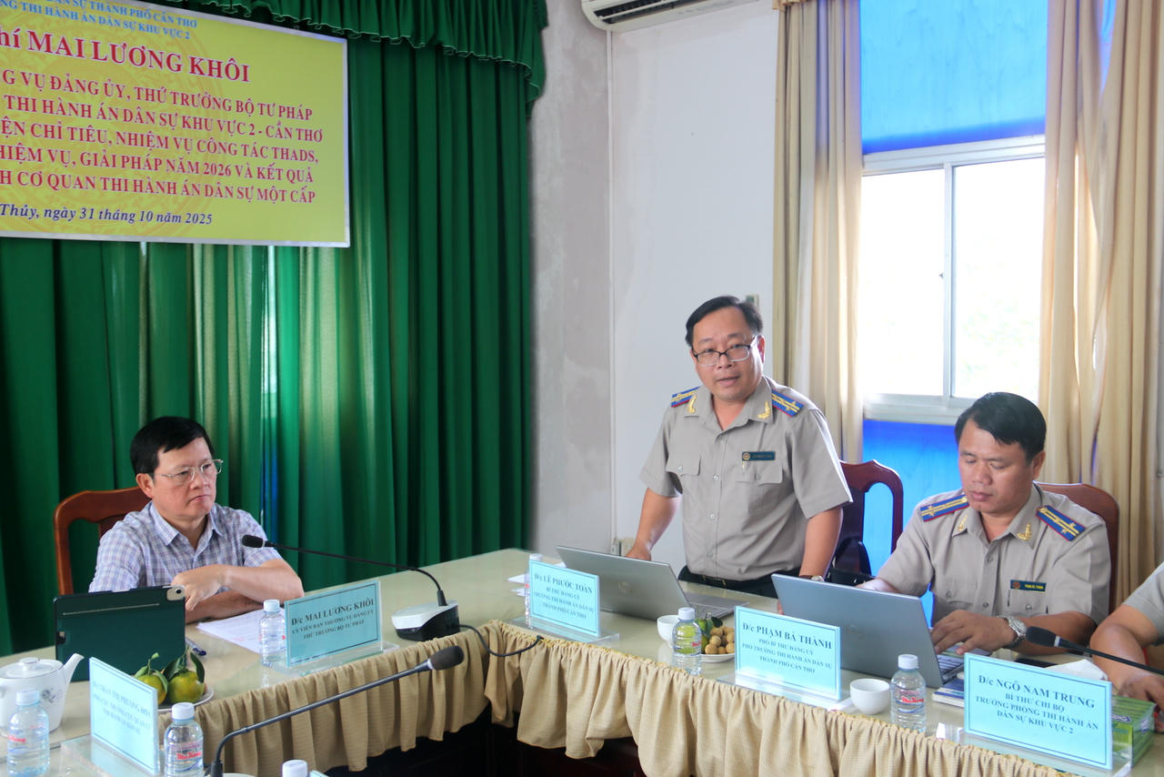 Ông Lê Phước Toàn – Trưởng THADS TP Cần Thơ trao đổi những đề xuất, khó khăn của Phòng THADS khu vực 2.