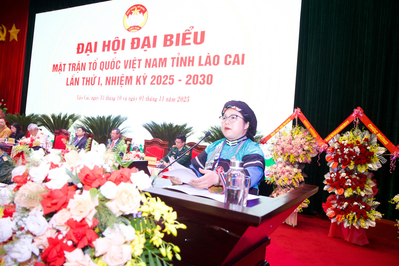 Các đại biểu phát biểu tham luận tại Đại hội